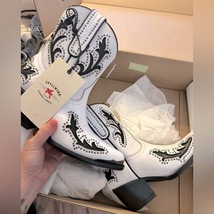 ✨ IDYLLWIND NWT WOMEN'S sz 8 WESTERN BOOTIES - POINTED TOE BLACK & WHITE ✨